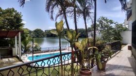 A vendre Résidence de luxe dans la péninsule 360 vue panoramique sur le lac