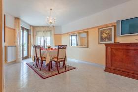 Appartement de luxe à vendre dans le centre touristique de la mer Adriatique